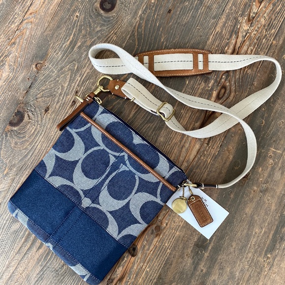 Coach Handbags - EUC Coach Crossbody Bag Shoulder Purse Jean Denim Blue Adjustable Strap